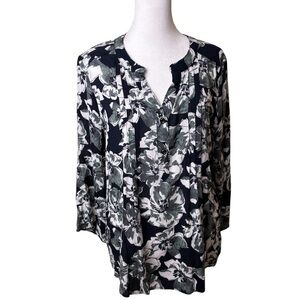 Fun 2 Fun Women’s Navy/Green Floral Print Top/Blouse Stitch Fix Size Medium